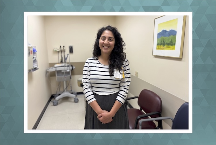 병실에 서있는 의사