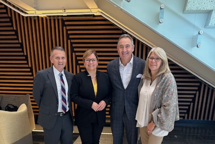 카지노전문대학원 4명