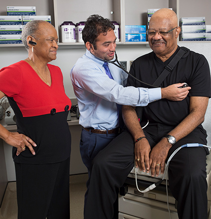 박사. 케유르 샤